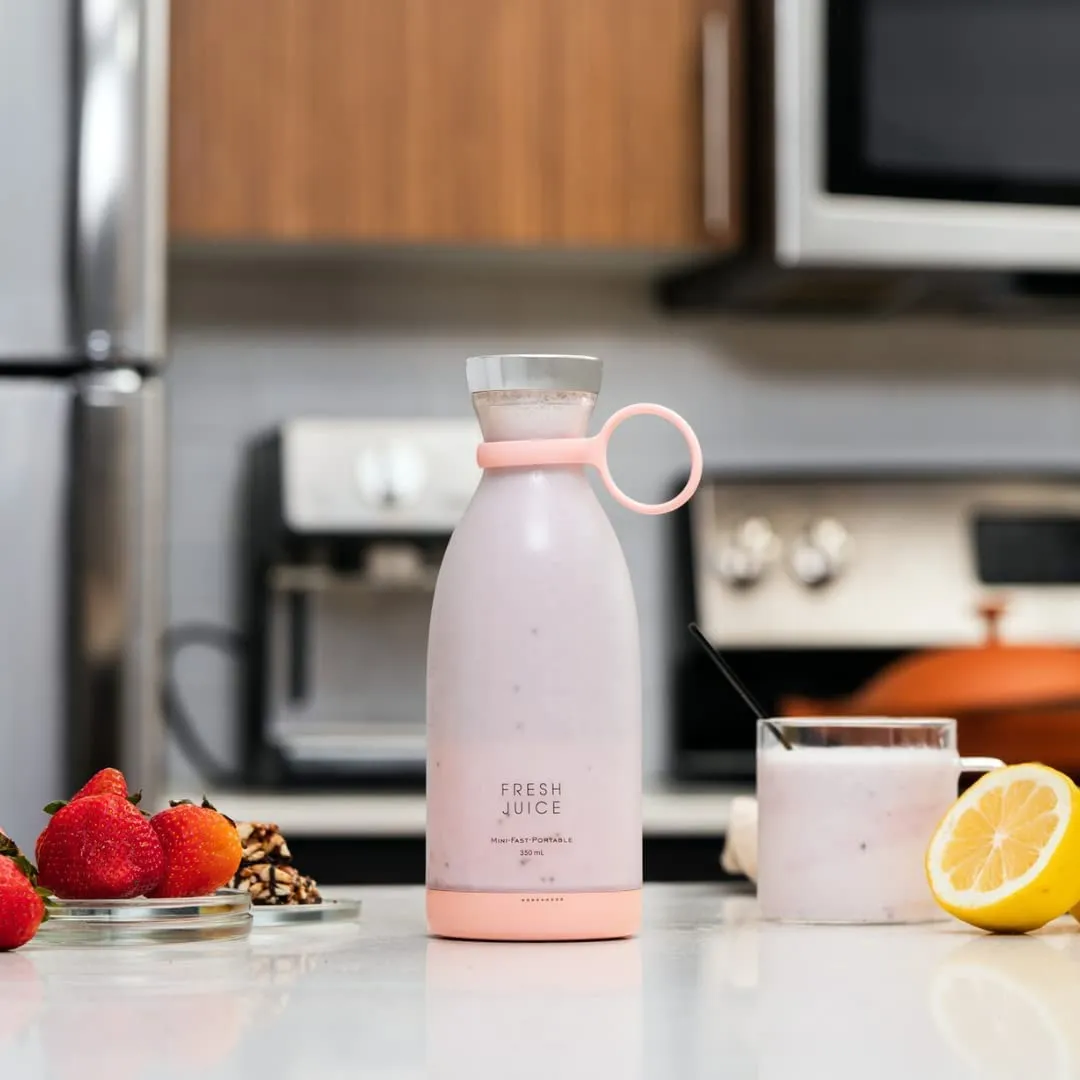 Portable Blender, Mini Blender for Shakes and Smoothies, Personal USB Rechargeable, Fresh Juice with 4 Blades, to Office/Gym/Travel